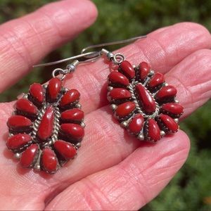 💕Native American Sterling petit point Coral (block) Earrings! Signed by artist